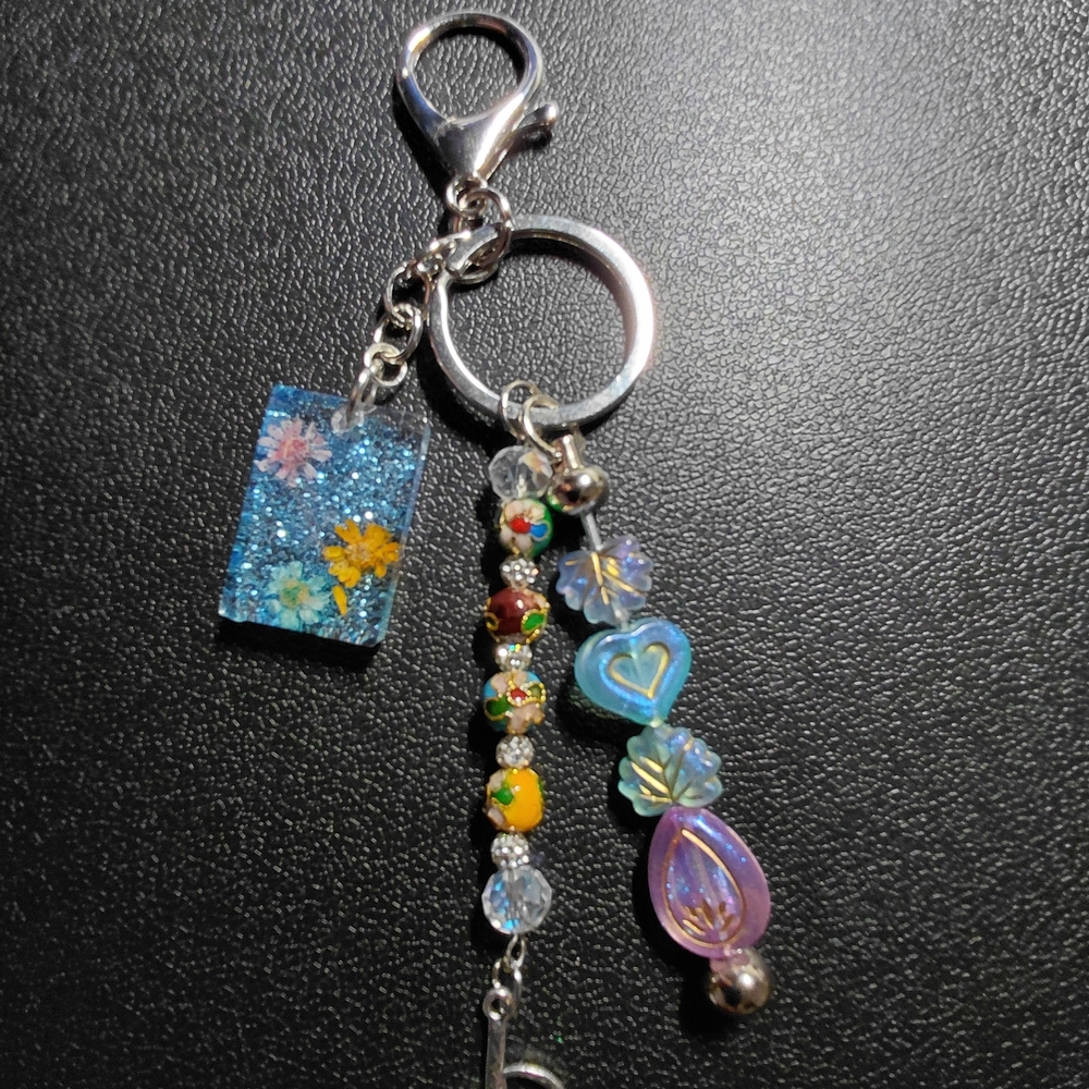 Handmade Floral Resin Keychain with Beaded Charms - Cloisone Beads - Picture 2 of 6